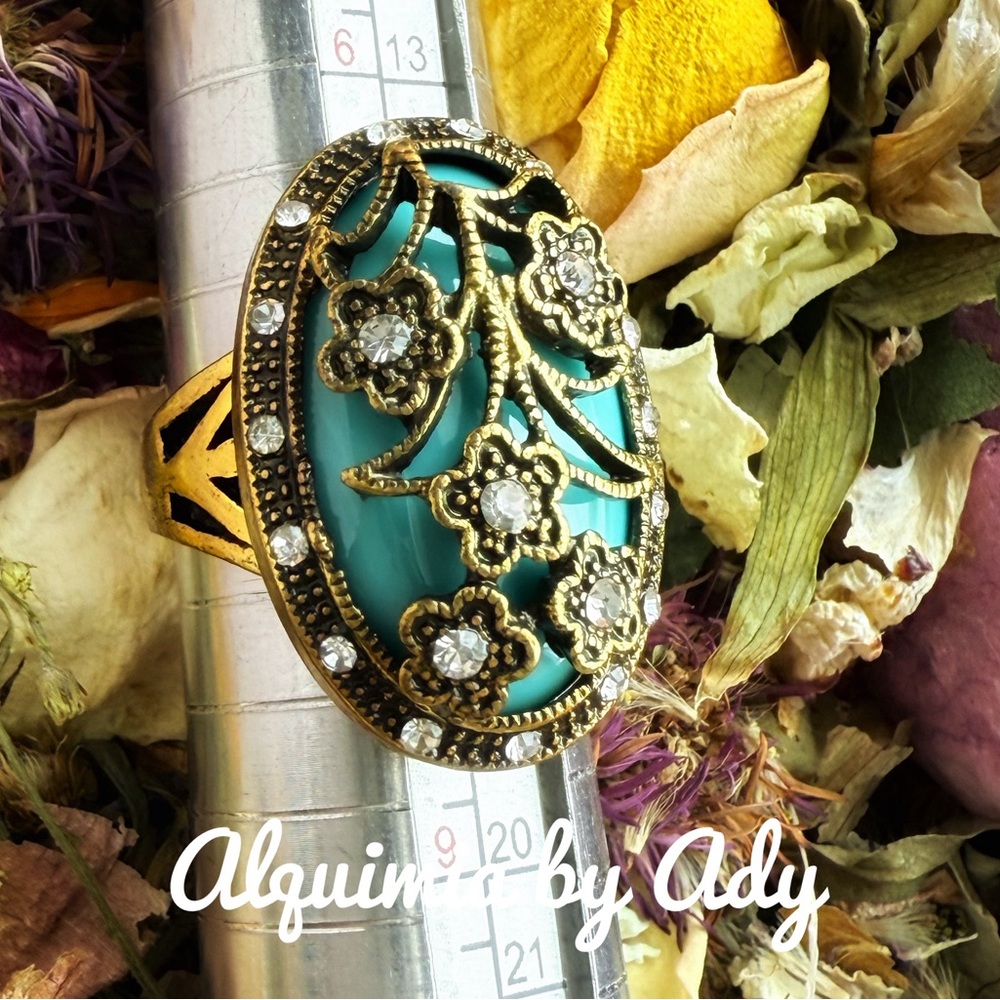 VINTAGE  STYLE + Old Gold and Turquoise Floral Ring